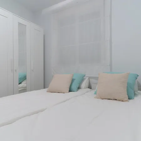 Apartment Aqua - 2 Bedrooms, Terrace & Pool - Benalmadena