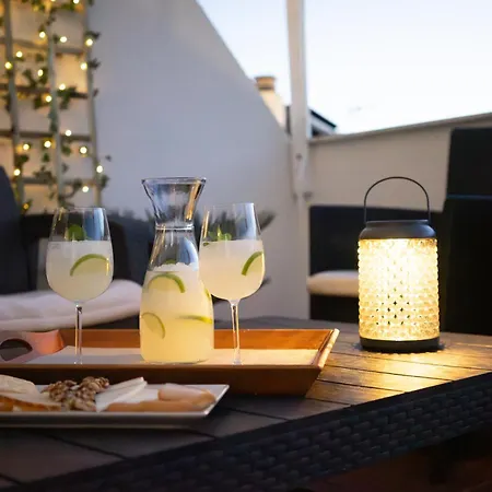 Apartment Aqua - 2 Bedrooms, Terrace & Pool - *