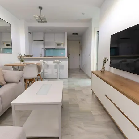Aqua - 2 Bedrooms, Terrace & Pool - Benalmádena