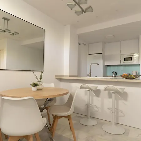 Aqua - 2 Bedrooms, Terrace & Pool - Apartment Benalmadena