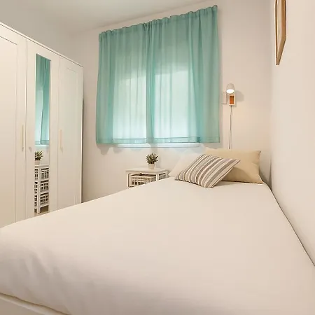 Aqua - 2 Bedrooms, Terrace & Pool - *